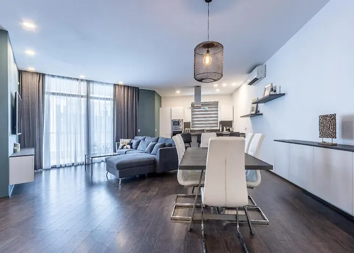 Modern 2 Bedroom Pendergardens St Julian Daire *