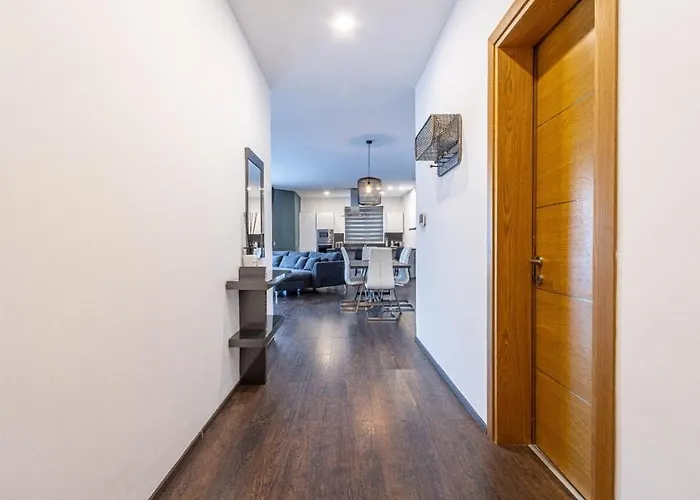 Modern 2 Bedroom Pendergardens St Julian Daire